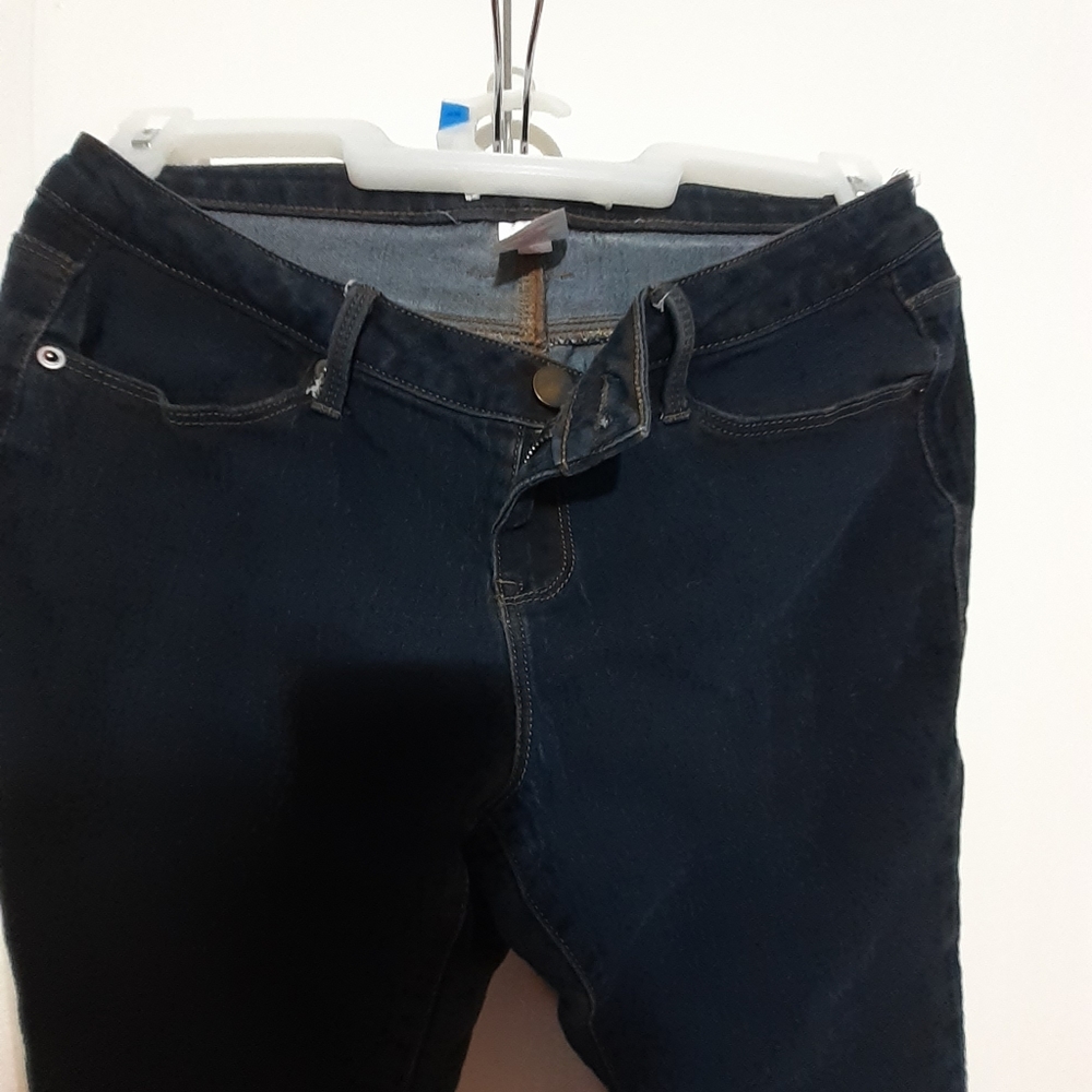 No Boundaries. Size 13. Dark blue